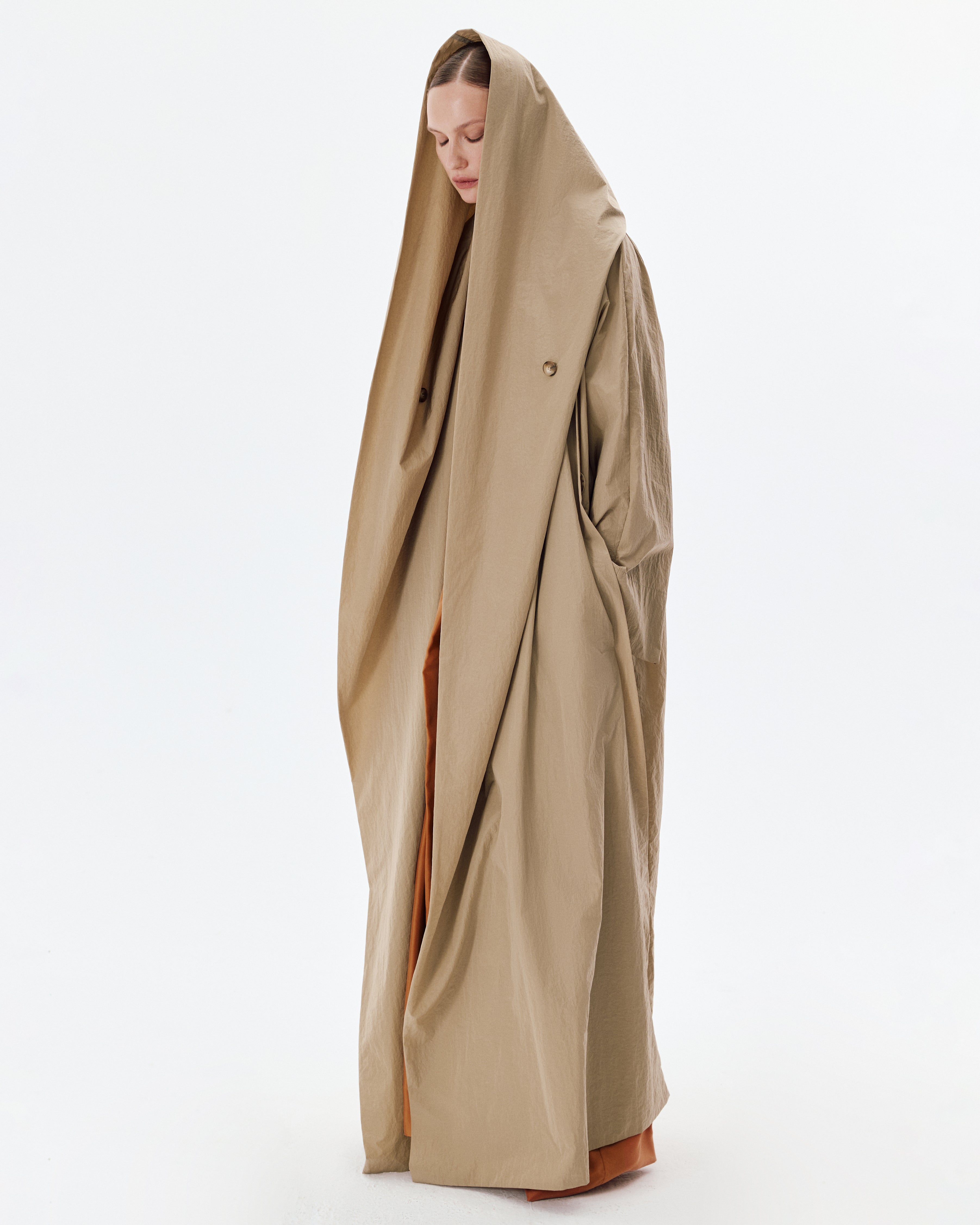 Dune Raincoat in Tree House