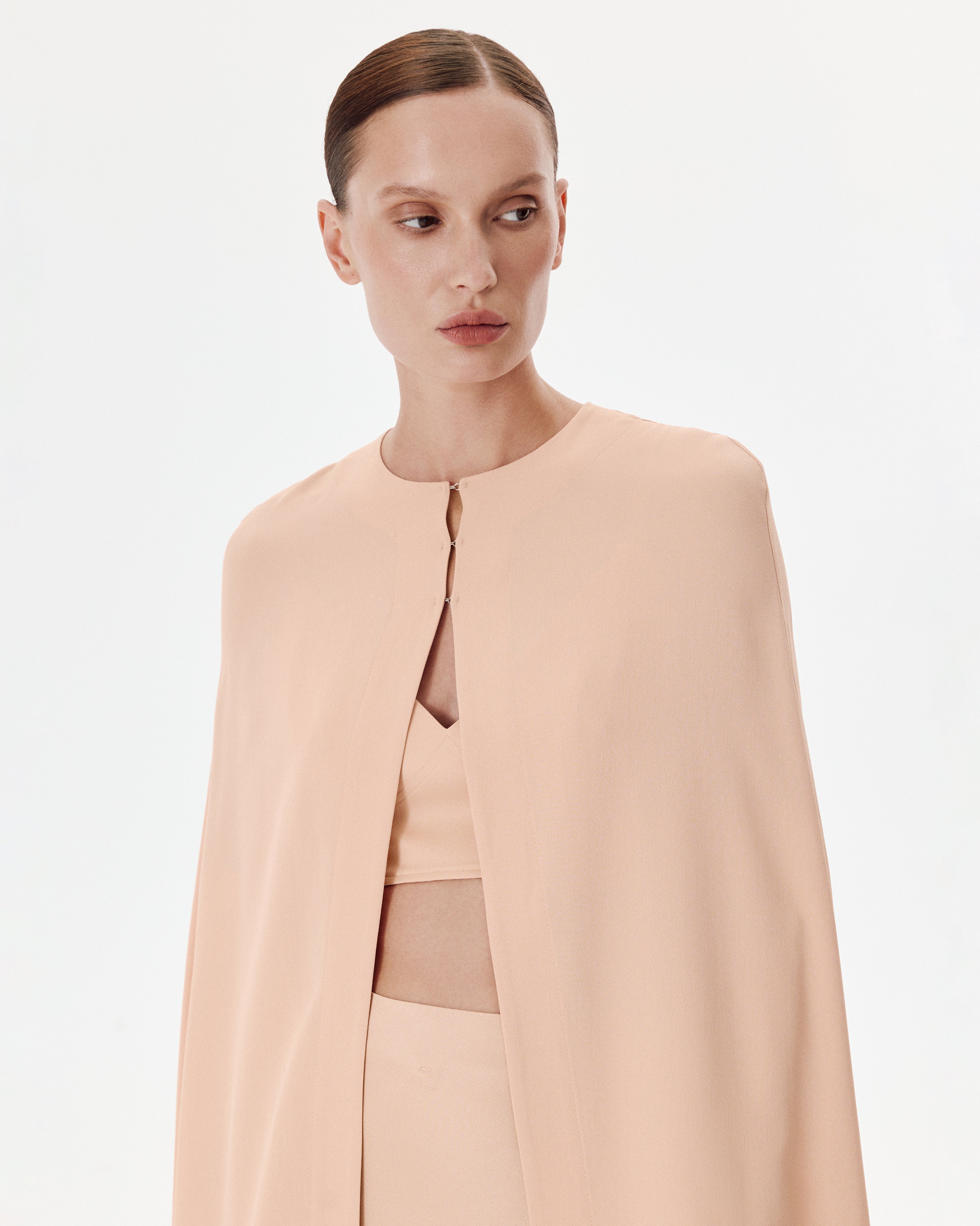 Deco Crepe Cape in Peach
