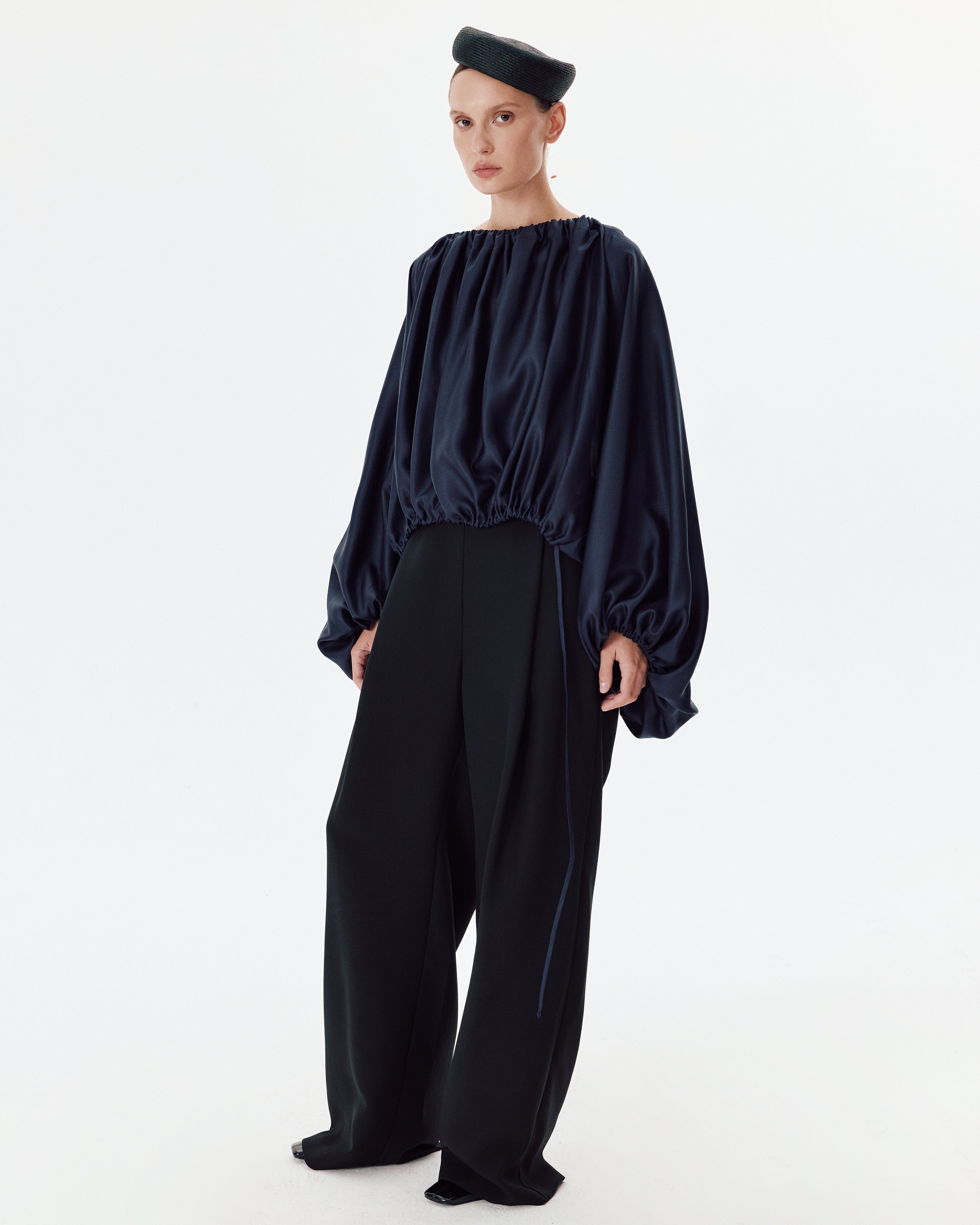 New Relax Pants in Black