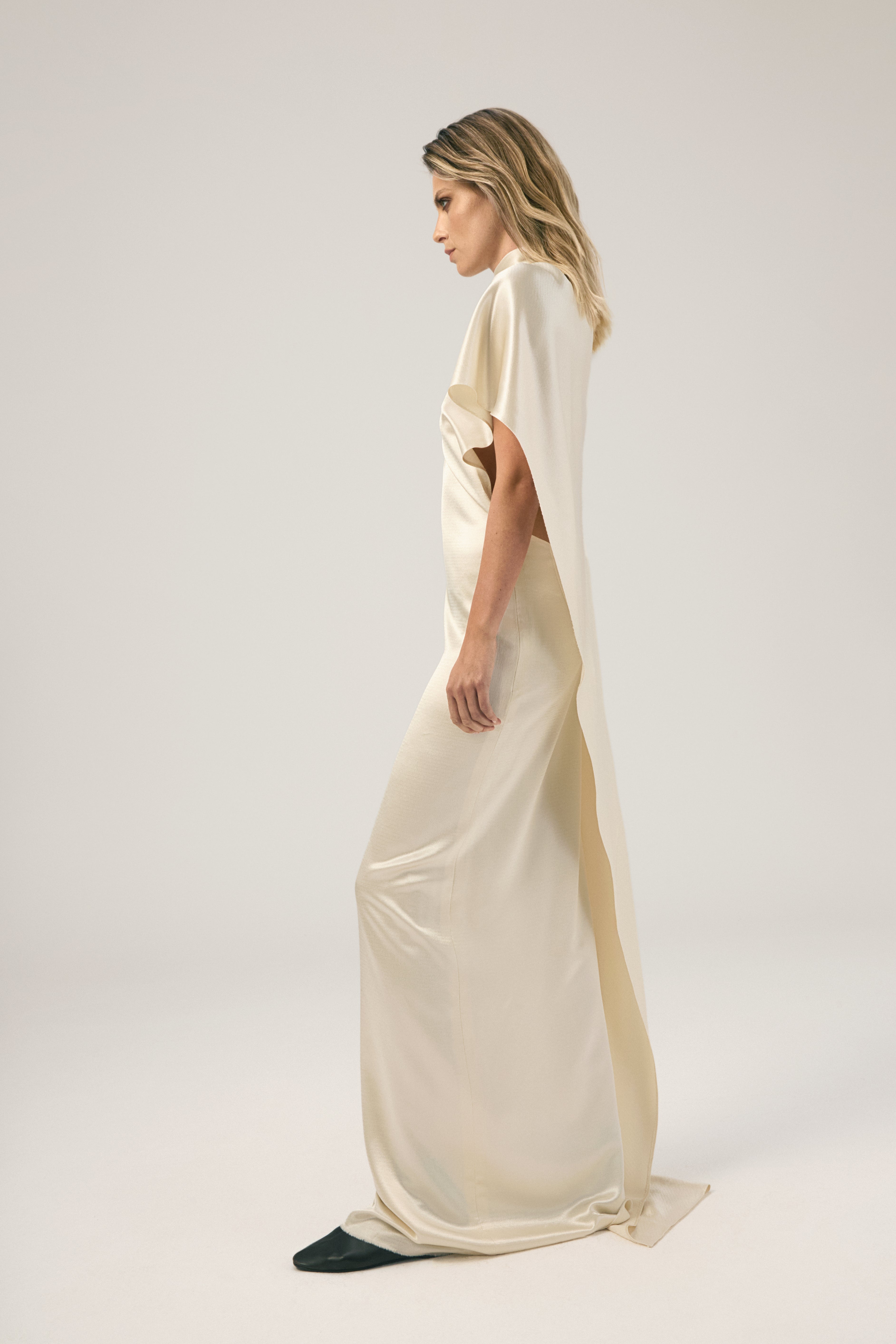 Scarlet Dress Cream