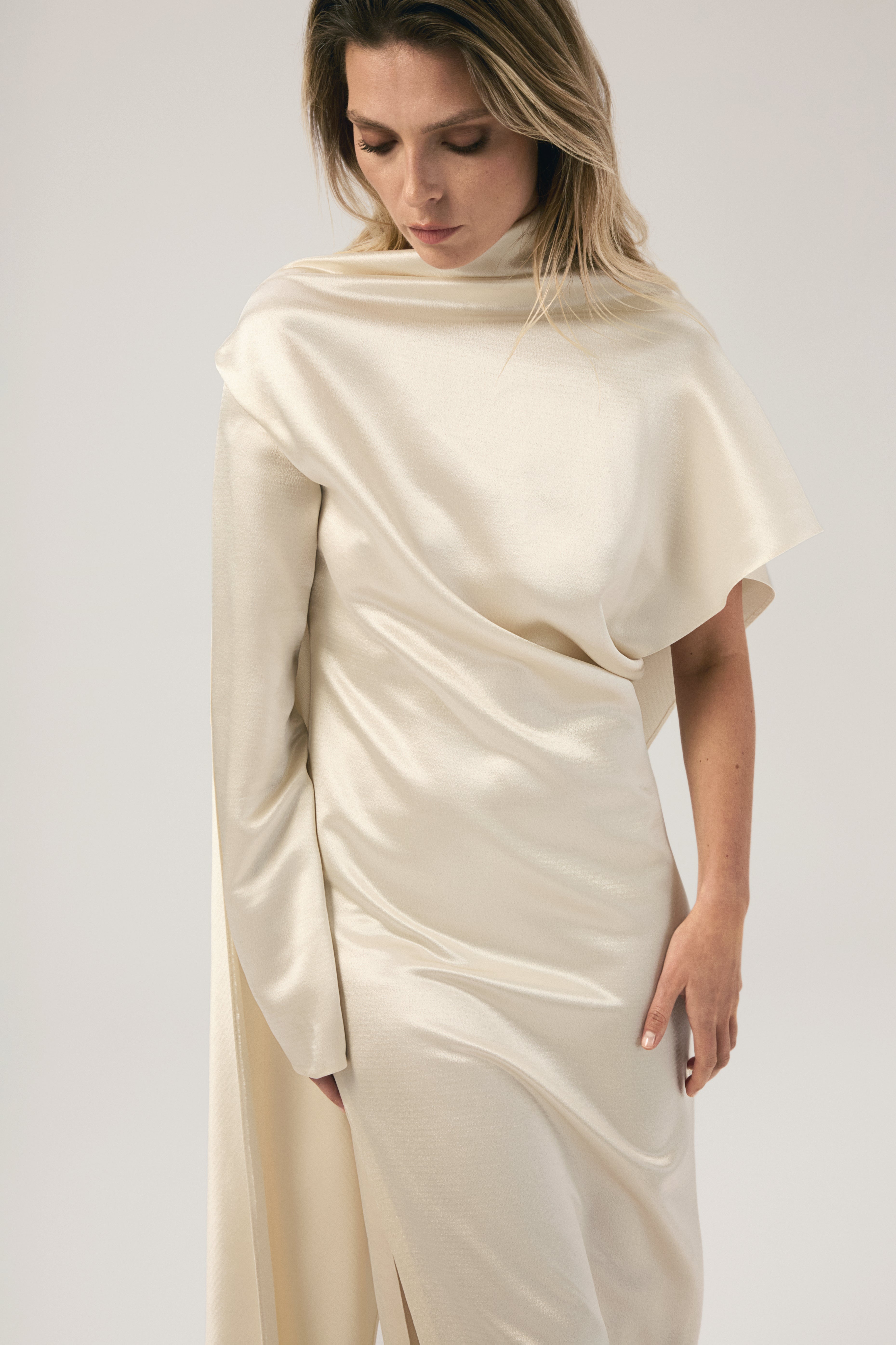 Scarlet Dress Cream